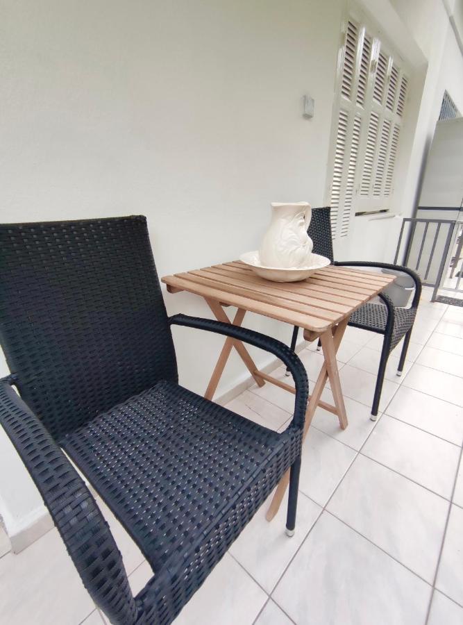 Cozy Seaview Apartment 시비리 외부 사진